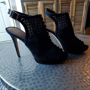 VINCE CAMUTO Designer Heels